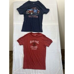 Lot Of 2 Men’s/womens Graphic T Shirts Medium-celebrate Patriotic-wrangler 38-40
